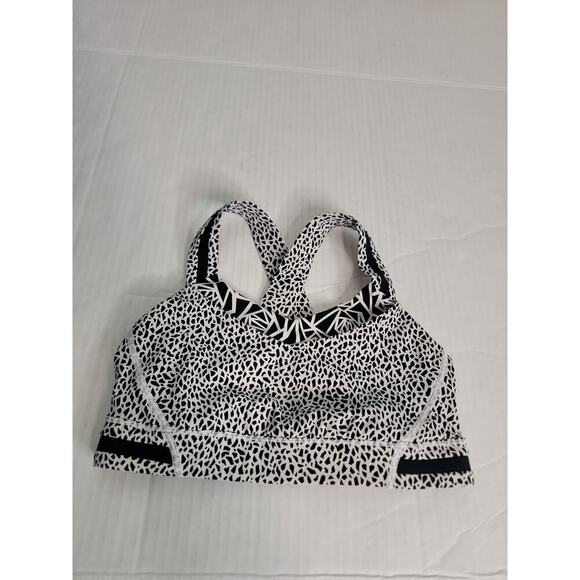lululemon athletica Tops - Lululemon Rack Pack Sport Bra Sz 6 Miss Mosaic Posey Black White
